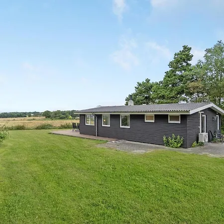 Holiday home Awesome Home In Ebeltoft With House Sea View Ebeltoft
