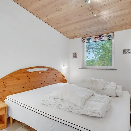 2 Bedroom Stunning In *
